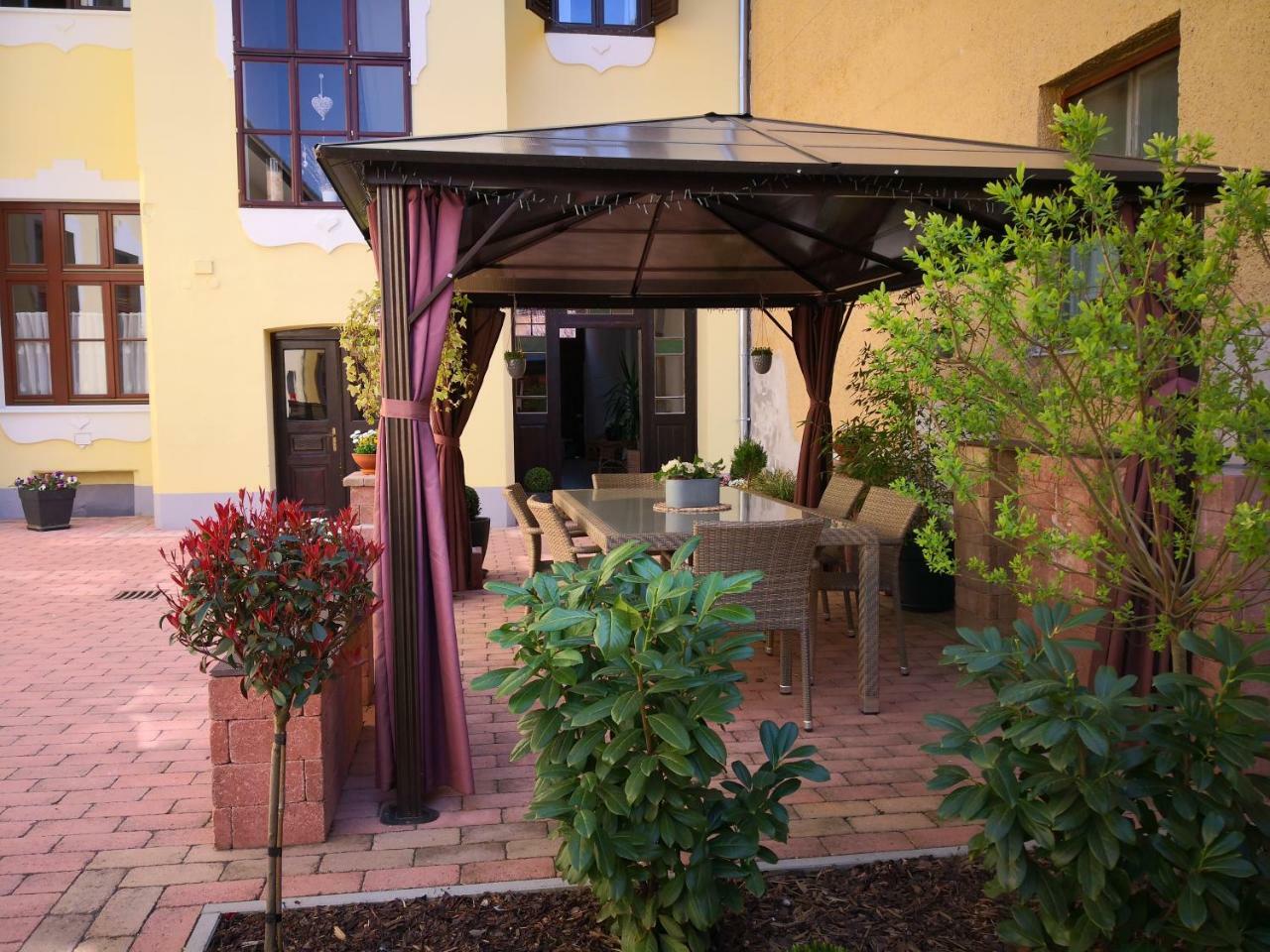 Korzo Apartman Kőszeg Екстериор снимка