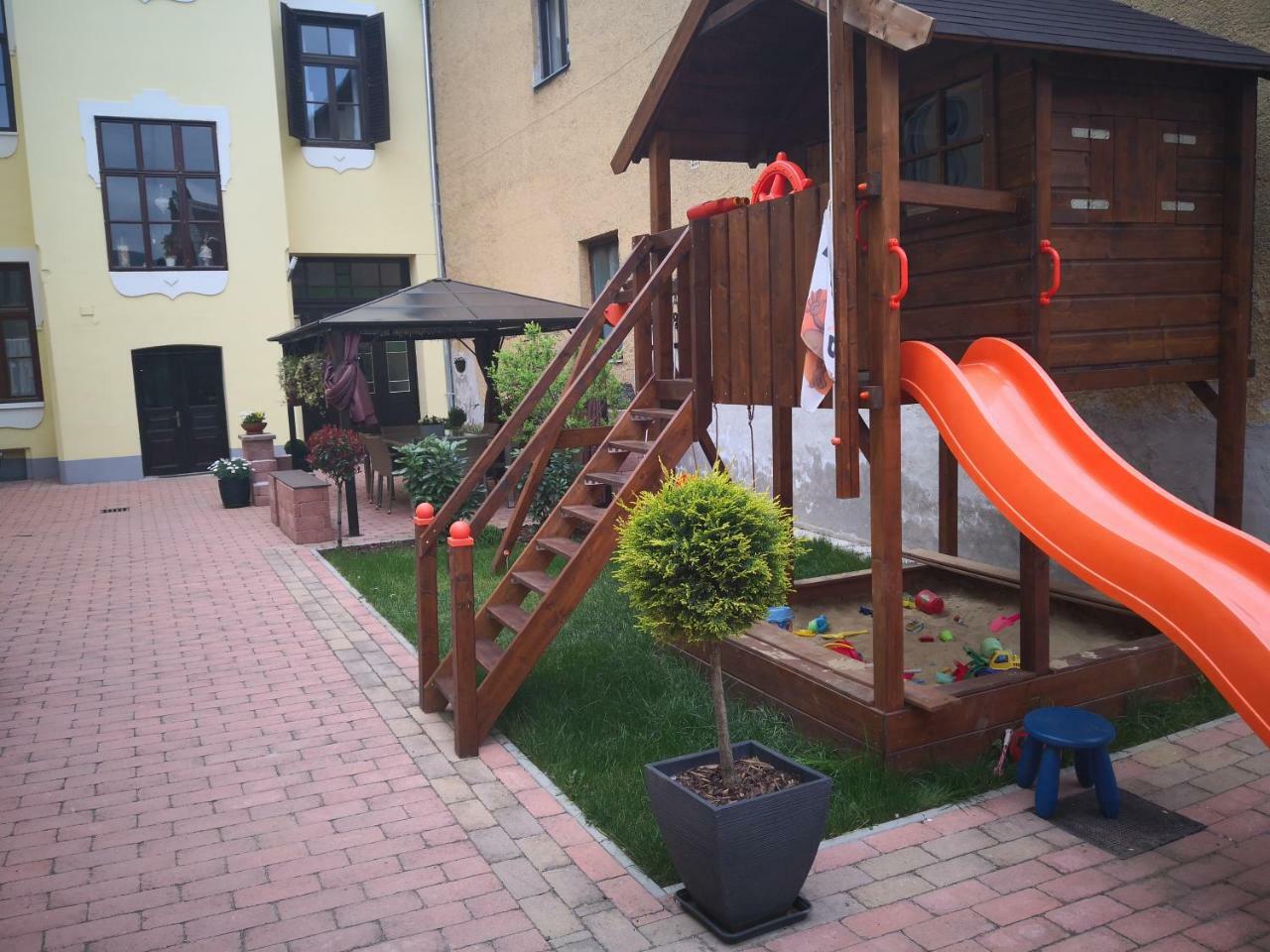 Korzo Apartman Kőszeg Екстериор снимка